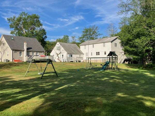 11 BEDROOM  NEWLY  MODERNIZED ALL YEAR VACATION HOME ENJOY  OUR MASSIVE SCENIC GROUNDS