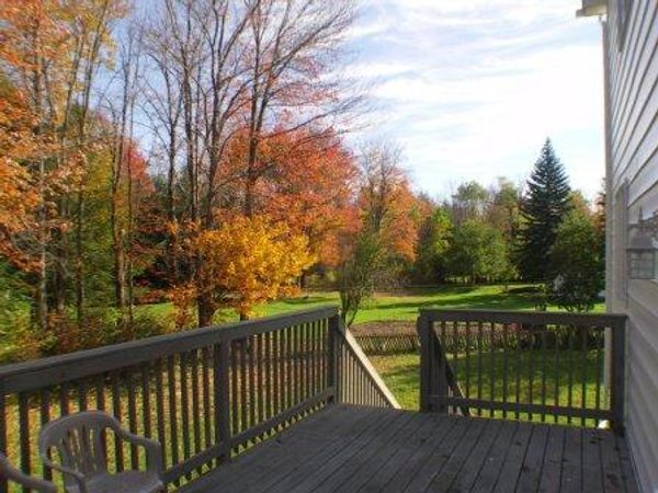 11 BEDROOM  NEWLY  MODERNIZED ALL YEAR VACATION HOME ENJOY  OUR MASSIVE SCENIC GROUNDS