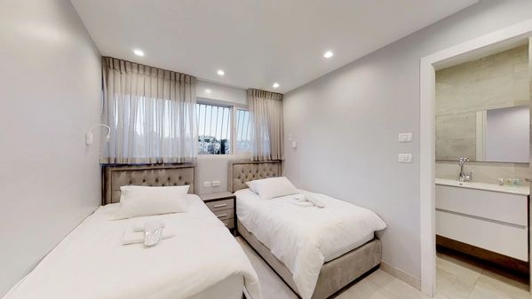 Rechov Yoel: Beautiful Jerusalem Apartment in Meah Shearim