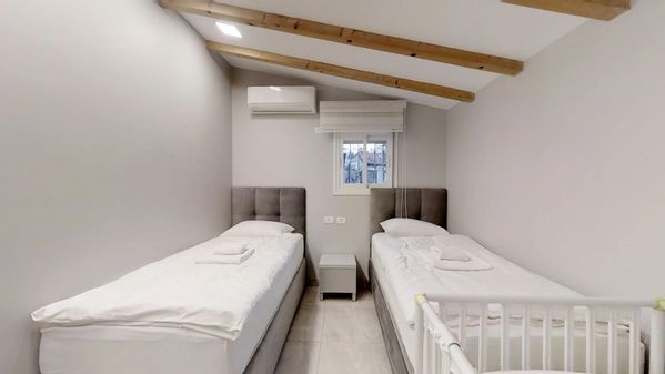 Rechov Yoel: Beautiful Jerusalem Apartment in Meah Shearim