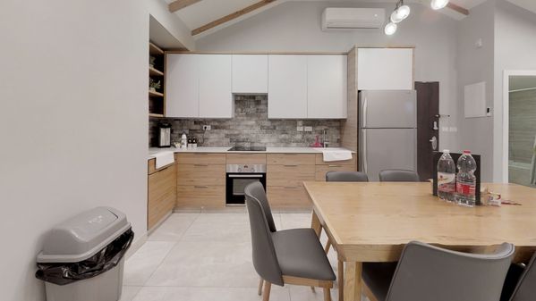 Rechov Yoel: Beautiful Jerusalem Apartment in Meah Shearim