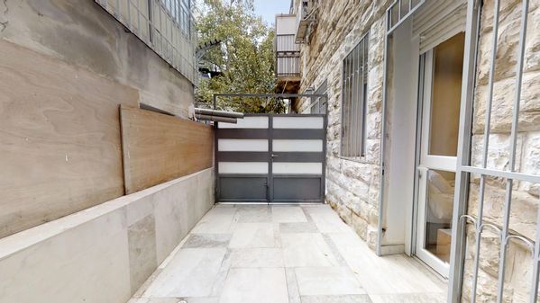 Fresh, clean, great 1 bedroom apartment on ground floor on Yoel St