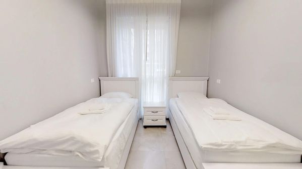 Comfortable rental, 2 bedroom apartment on Yoel Street, in Meah Shearim
