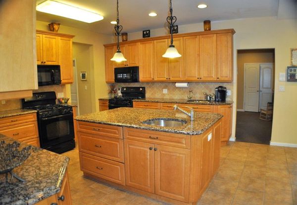 BEAUTIFUL SPACIOUS PRIVATE KOSHER HOUSE AVAILABLE ALL YEAR ROUND!  9 BEDROOMS 