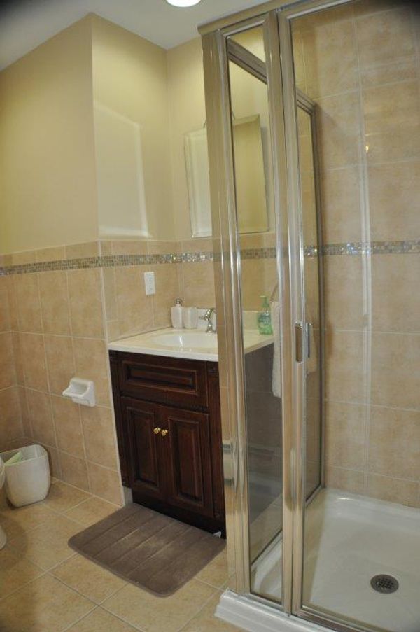 BEAUTIFUL SPACIOUS PRIVATE KOSHER HOUSE AVAILABLE ALL YEAR ROUND!  9 BEDROOMS 