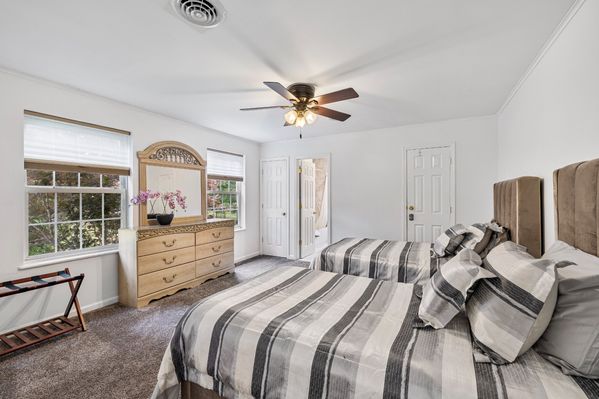  Newly renovated house in Woodridge NY