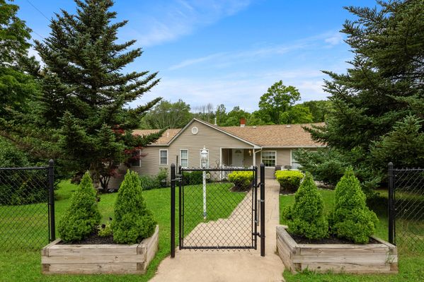  Newly renovated house in Woodridge NY
