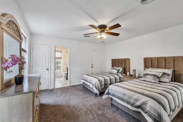  Newly renovated house in Woodridge NY
