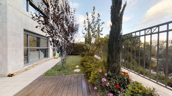 Gmul - New Arzei Great Apartment With Big, Beautiful Garden