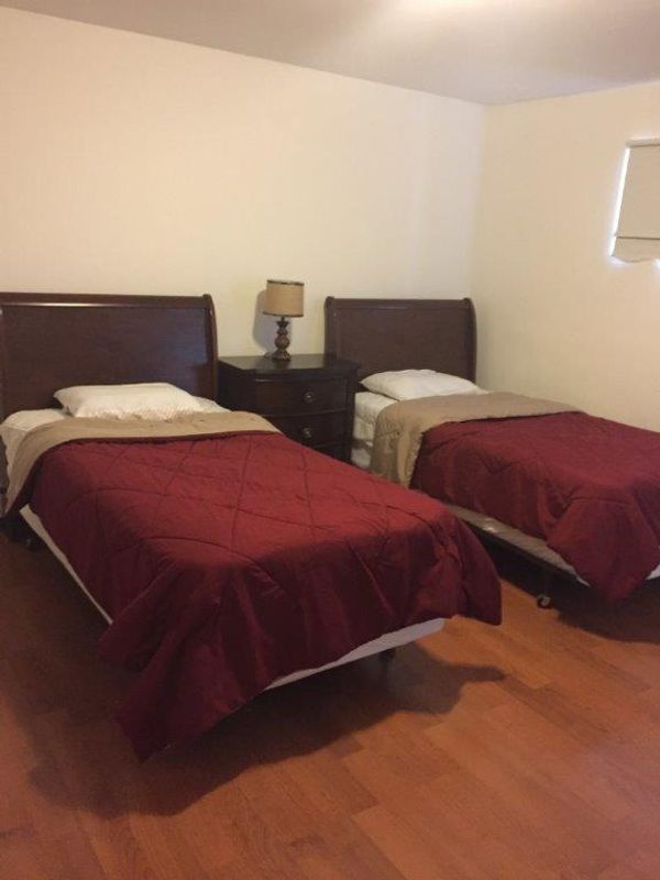 Catskills Getaway / retreat, prime Fallsburg location, Private grounds