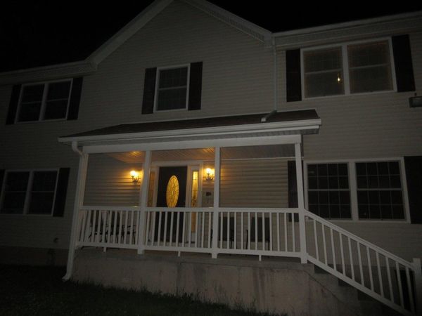 Catskills Getaway / retreat, prime Fallsburg location, Private grounds