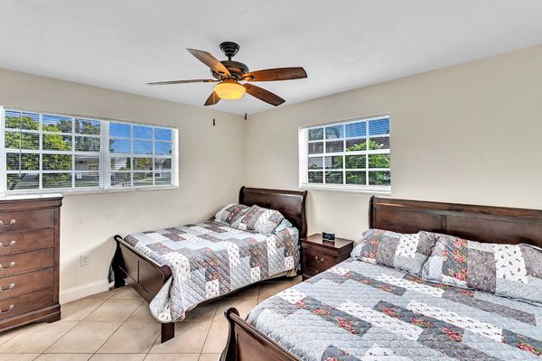 Beautiful REASONABLE 4 Bed 3 Bath fully stocked Villa  