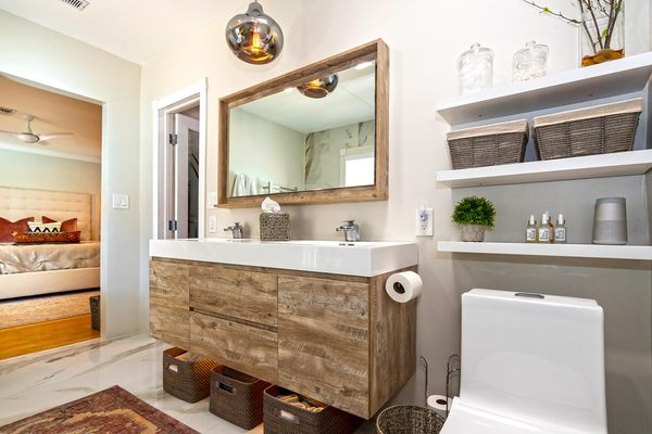 NEW updated completely Kosher Private Home in the beautiful Hollywood area