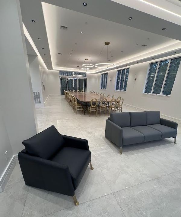 BOOK NOW FOR YOUR SHABBOS/MIDWEEK GETAWAY!  New luxury state of the art 17 Bedro