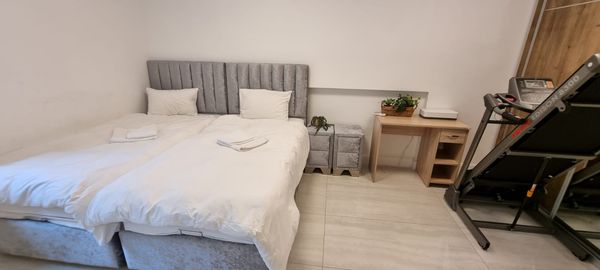 5 Bedroom Rental in Ramat Eshkol, Midbar Sinai Street