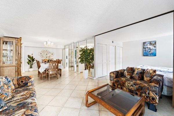 Beautiful apartment next to the beach 