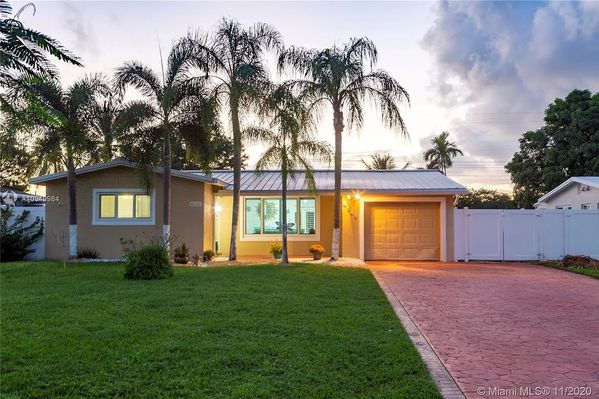 Charming Waterfront Private Glatt Kosher Home 