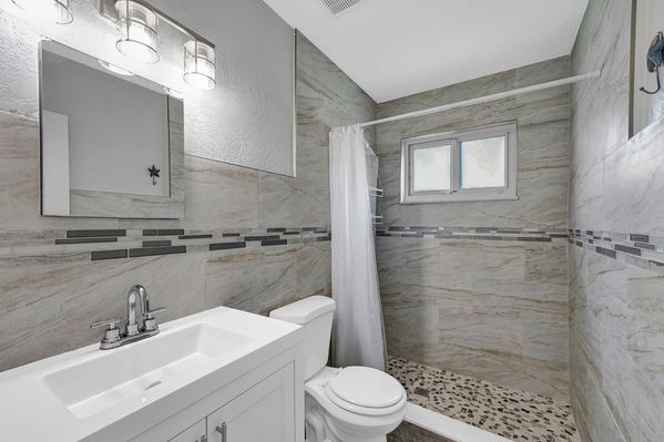 Charming Waterfront Private Glatt Kosher Home 
