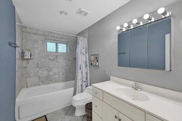 Charming Waterfront Private Glatt Kosher Home 