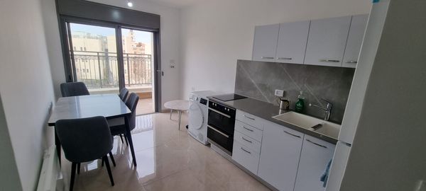 One Bedroom On Tachkemoni Street, Jerusalem
