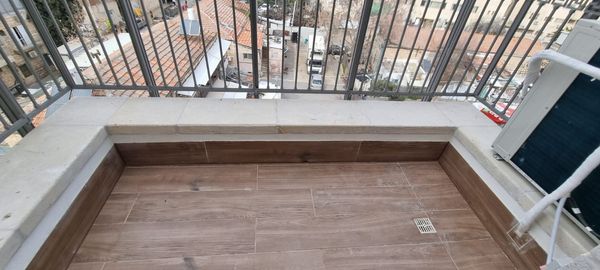 One Bedroom On Tachkemoni Street, Jerusalem