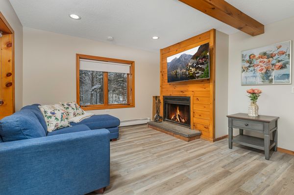Vermont 3 bedroom chalet - Rent all 6 for 60 people!