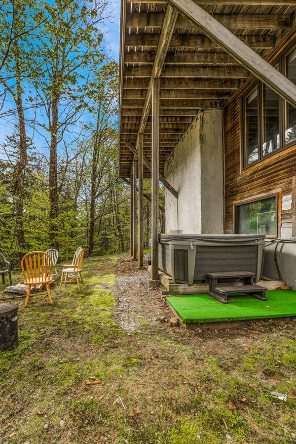Mt. Snow Newly Renovated 3 Bedroom + Loft Chalet