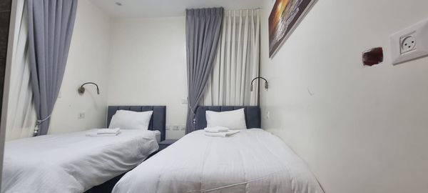 4 Bedroom Rental In Yoel Street, Geula