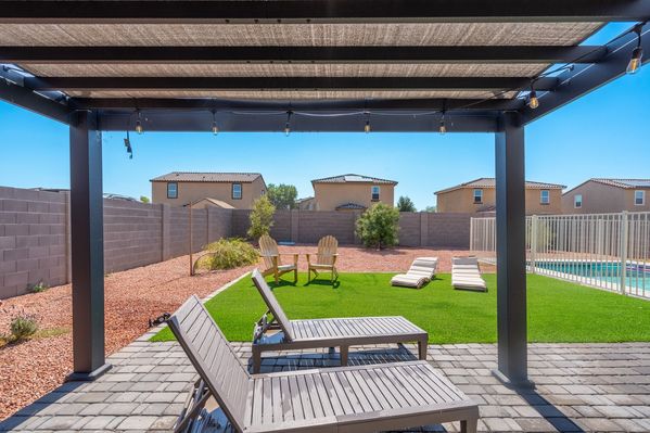 Apache Resort