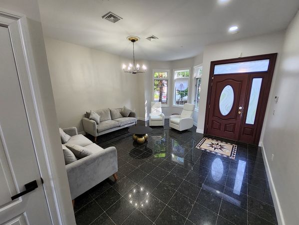 Ador Lago Mansion                *Midwinter Deal *Boats, Kayak *   *Pool   * Sauna    *Jacuzzi