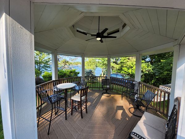 Ador Lago Mansion                *Midwinter Deal *Boats, Kayak *   *Pool   * Sauna    *Jacuzzi