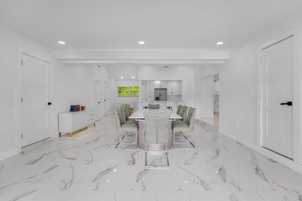 Ruby Villa - Lakefront Villa