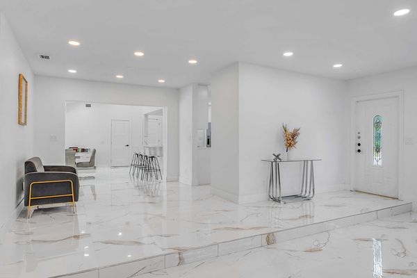 Ruby Villa - Lakefront Villa