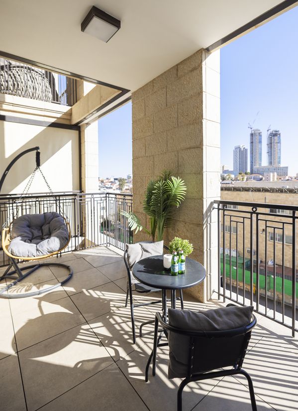 Jerusalem estate D-ג'רוזלם אסטייט D