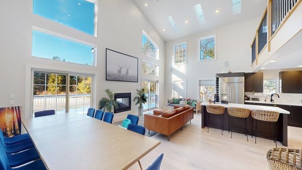 beautiful Lakeside home