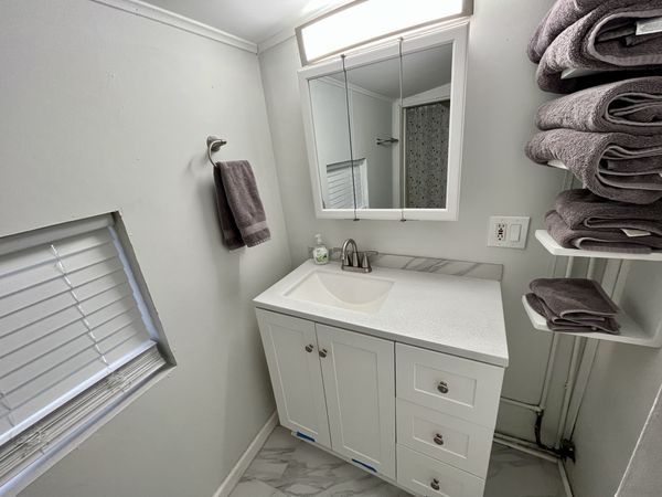 The Fallsburg 2 bedroom Beautiful Getaway