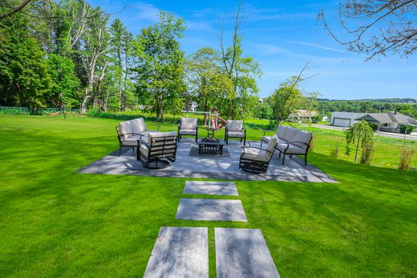 Ferndale Manor with private pool 