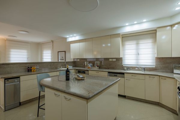 Apartment in Hiram Street