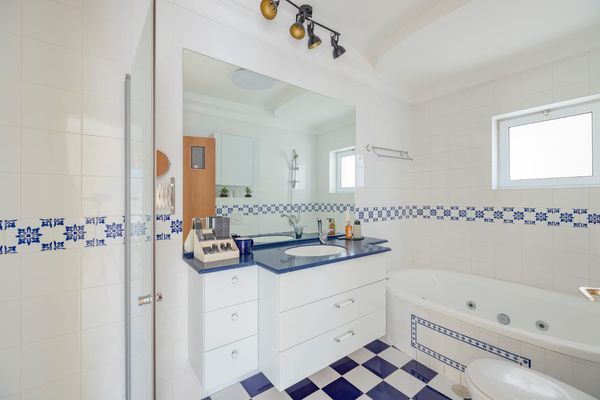 Apartment in Hiram Street