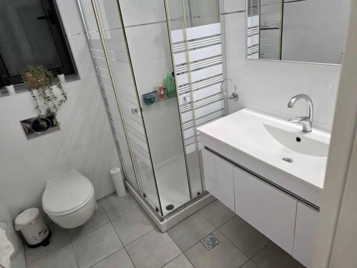 3 Beautiful Bedrooms Near Machane Yehuda