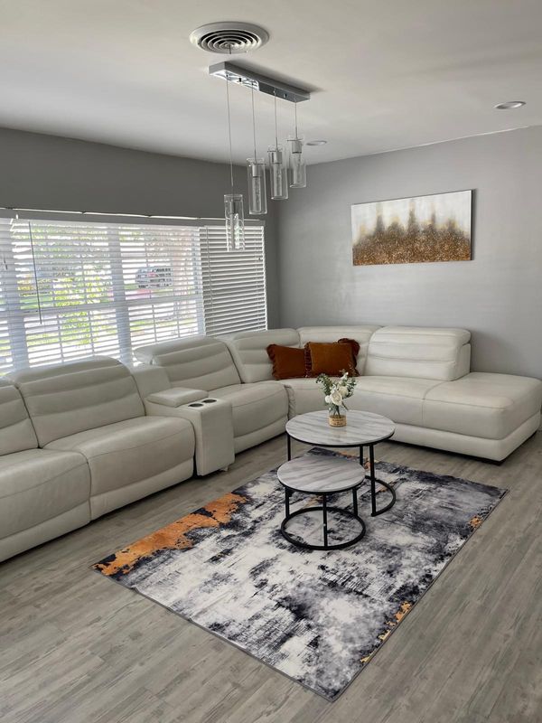 Beautiful 5 bedroom Villa in NMB