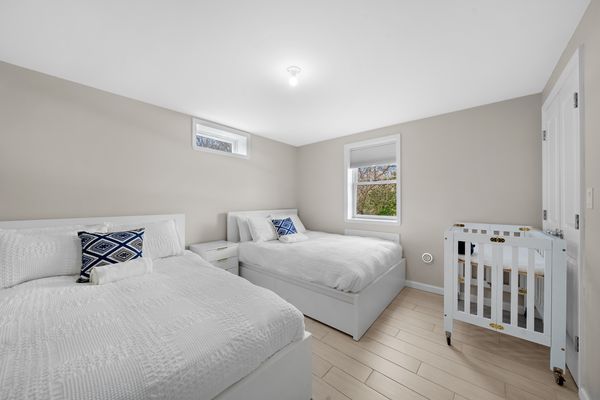 beautiful walk in one bedroom apartment