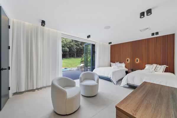 The Oasis Mansion
