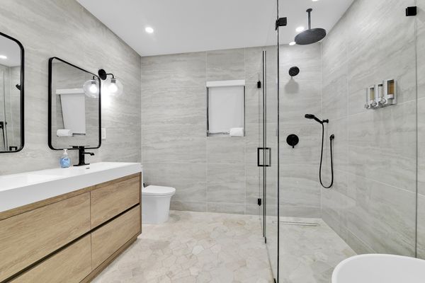 VILLA BOCA: 4BD/3 BA HEATED POOL CORNER LOT