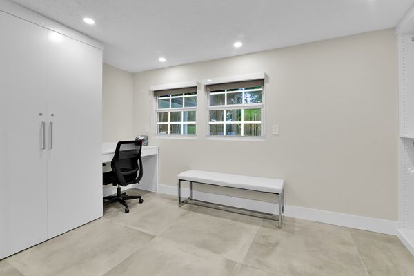 VILLA BOCA: 4BD/3 BA HEATED POOL CORNER LOT