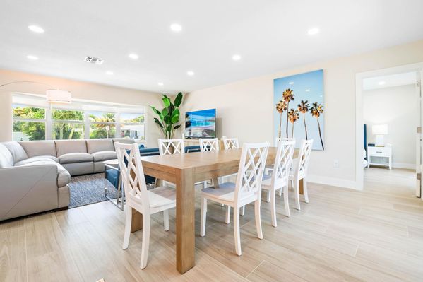 VILLA SERENITY: BEAUTIFUL RENOVATED 4BDRM/HEATED POOL 