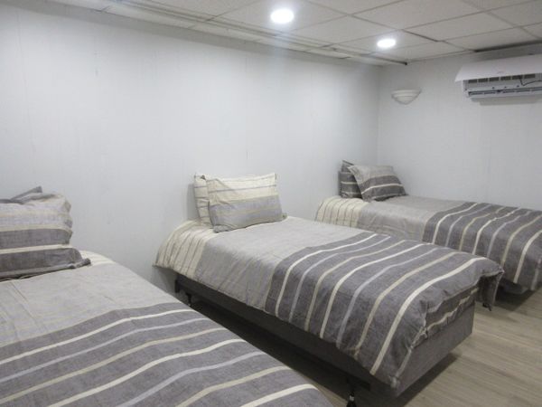 5 Bedroom Private House