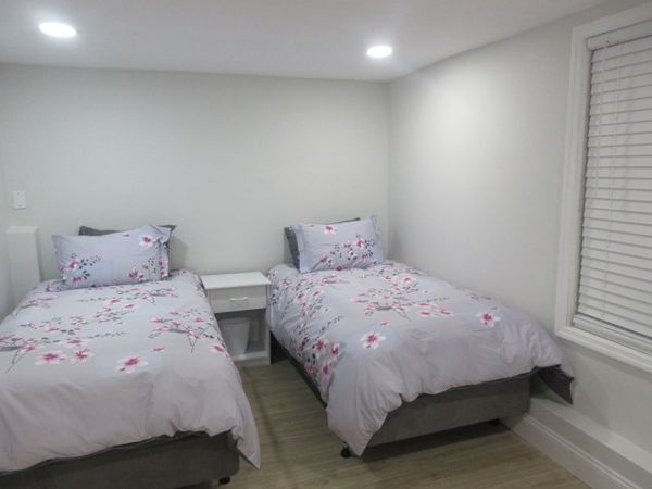 5 Bedroom Private House