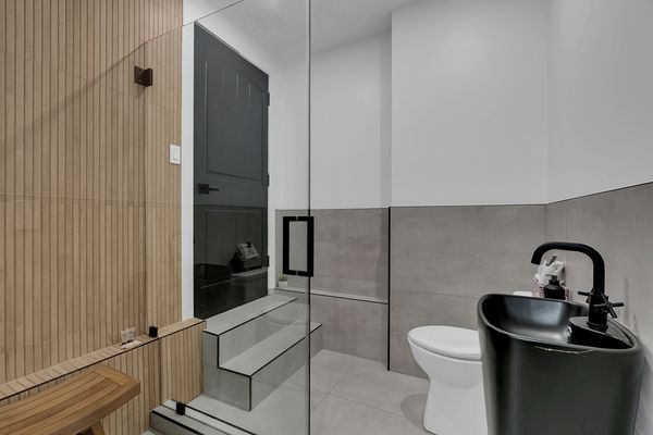Diamond Suite