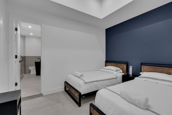 Diamond Suite
